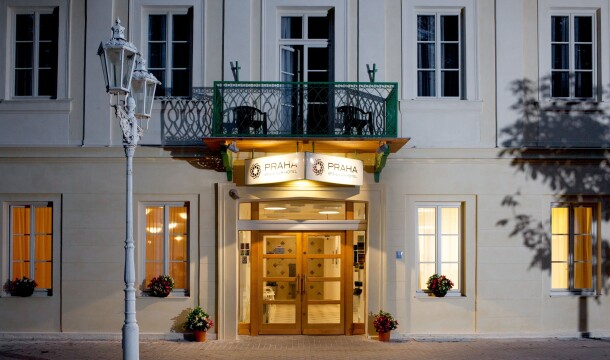 Vchod do hotelu, Badenia Hotel Praha ***, Františkovy Lázně, Česko