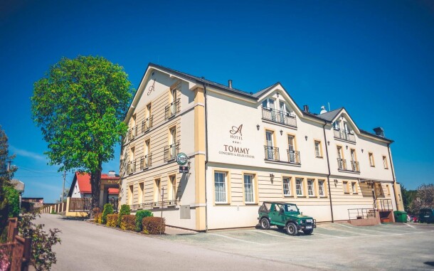 Modern wellnessrészleggel rendelkező Hotel Tommy ***, Náchod, 