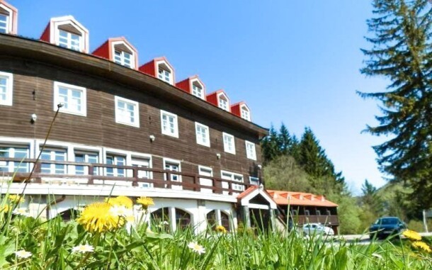Hotel Pod Sokolím leží v krásné přírodě