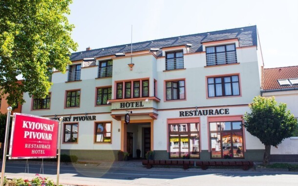 Hotel je súčasťou miestneho Kyjovského pivovaru