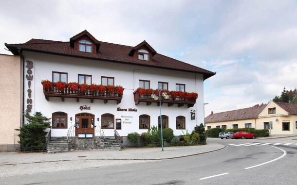 Hotel Stará Škola *** v centru vesnice Sloup, Moravský kras