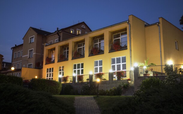 Hotel Karel IV. *** v Turnove, CHKO Český raj