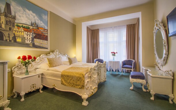 Dvoulůžkový pokoj Standard - historický, Hotel Taurus ****
