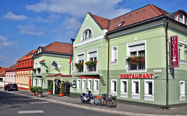 Hotel Villa Classica **** najdete v centru města Pápa