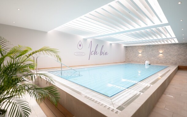 Medence, BIO Thermalhotel Falkenhof ****, Bad Füssing, Németország