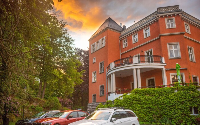 Hotel Pałac Paulinum ***