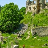 Zrúcanina hradu Dívčí kámen