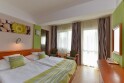 Trojlôžková izba s výhľadom na Balaton, Hotel Panorama ***+, Balatongyörök, Balaton