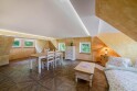 Dvoulůžkový apartmán se dvěma přistýlkami v podkroví, Penzion Hrad Vildštejn II, Chebsko