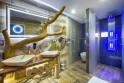 Kúpeľňa, Peklo Čert - Hotel Kocourkov, Hlinsko