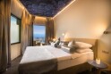 Izba Superior s balkónom a výhľadom na more, Hotel Vinotel Gospoja ****, Vrbnik, Chorvátsko