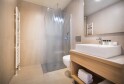 Izba Deluxe s balkónom s vírivkou a výhľadom na more, Hotel Vinotel Gospoja ****, Vrbnik, Chorvátsko