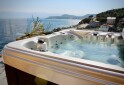 Izba Deluxe s balkónom s vírivkou a výhľadom na more, Hotel Vinotel Gospoja ****, Vrbnik, Chorvátsko