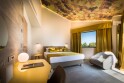 Rodinná izba Deluxe s balkónom s vírivkou a výhľadom na more, Hotel Vinotel Gospoja ****, Vrbnik, Chorvátsko