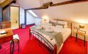 305 Pokoj v podkroví, Zámek Wichterle – Hotel a pivní lázně ****