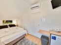 Kétágyas szoba az emeleten, Duna Beach Apartman, Kimle, Magyarország