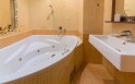 Dvoulůžkový pokoj s vířivou vanou, Hotel Panský dům ***, Blovice