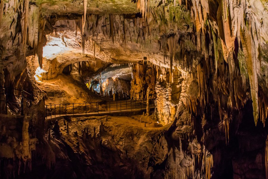 Objevte to NEJ ze Slovinska: 6 NEJkrásnějších jeskyní + bonusové tipy pro nadšené jeskyňáře