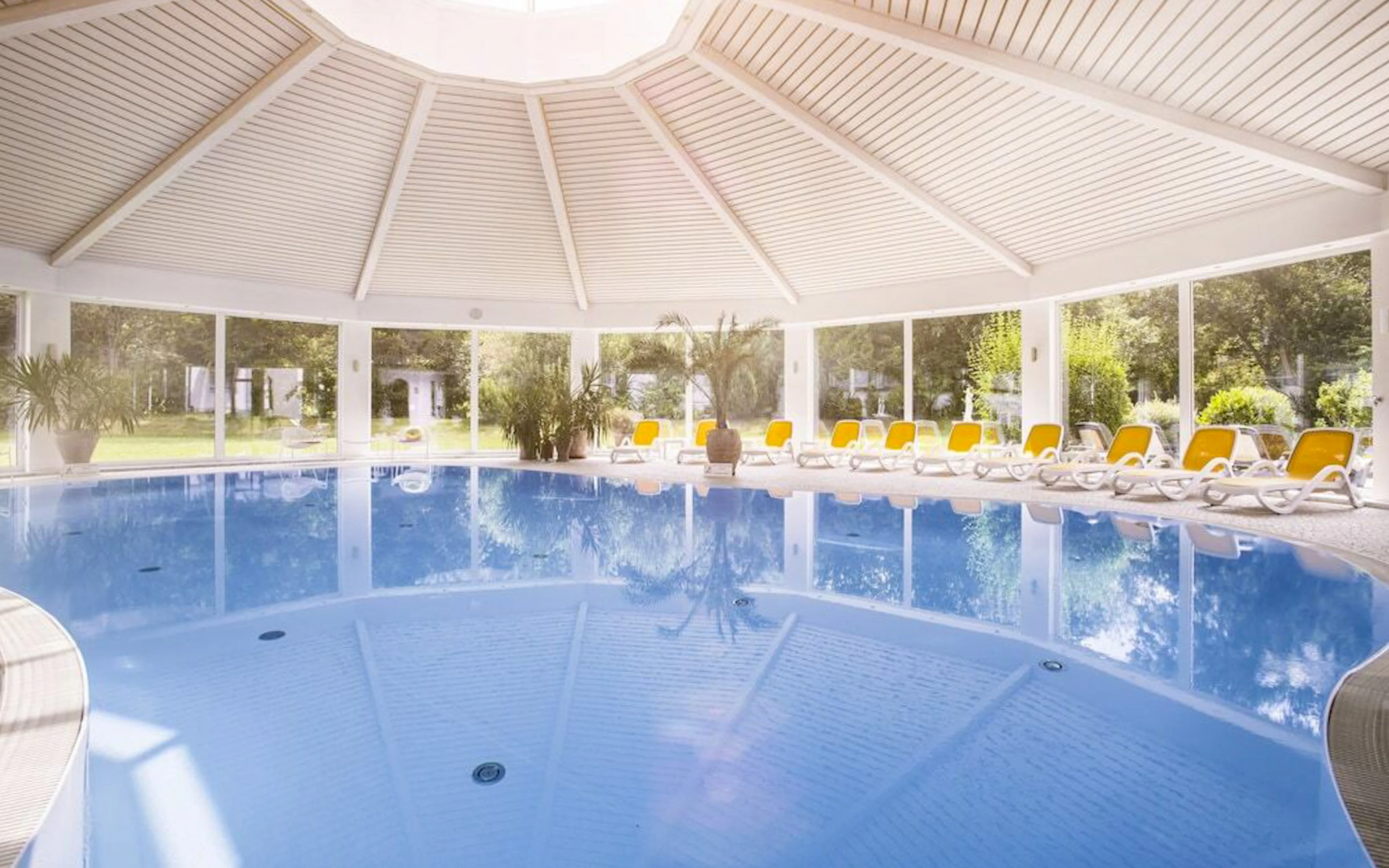 Pohoří Schwarzwald: Dovolená v romantické vinařské oblasti v Hotel-Gasthausu Krone *** se snídaněmi a MHD