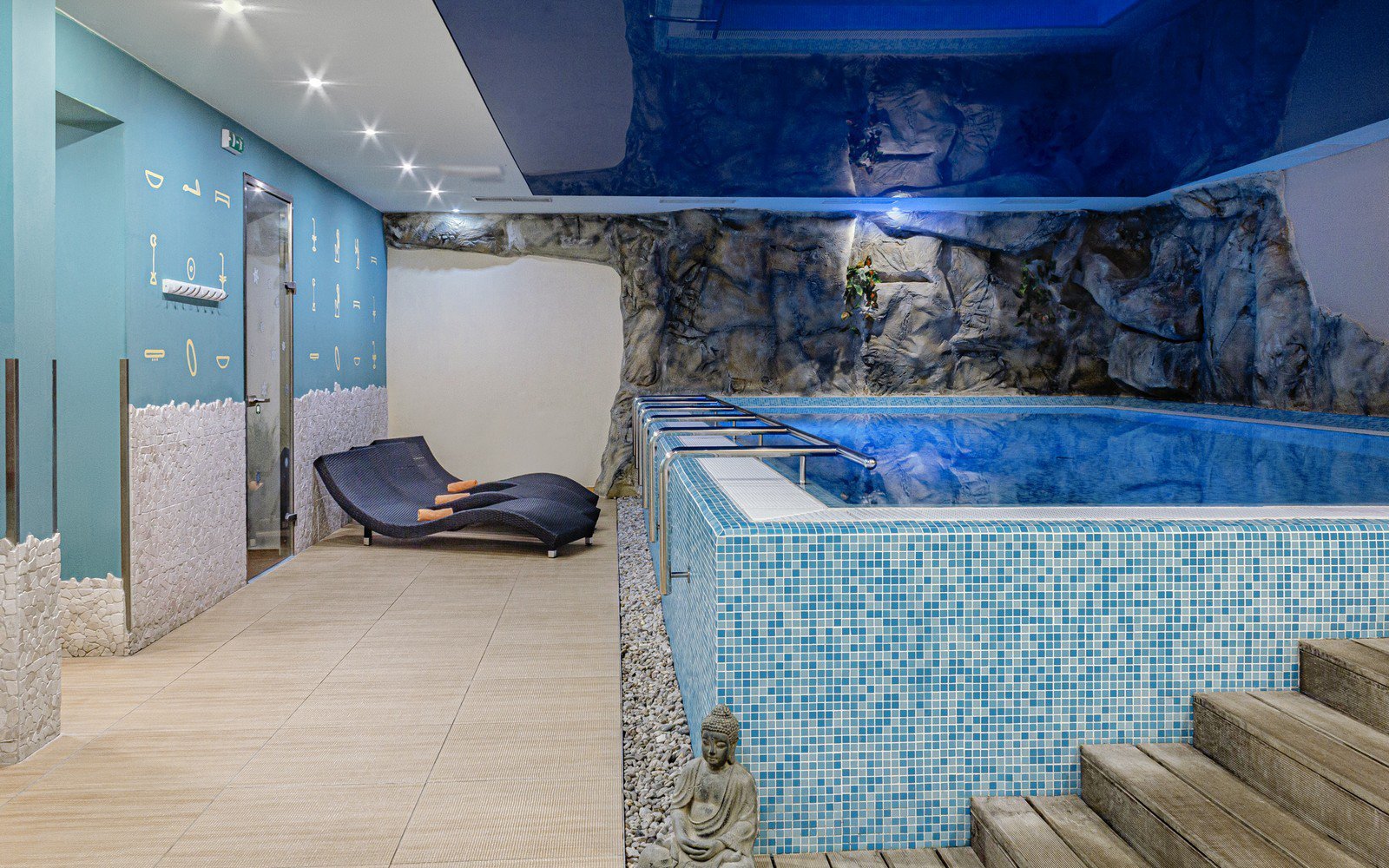 Františkovy Lázně v Kurhotelu Brussel **** s polopenzí, neomezeným bazénem, saunou a fitness + procedury