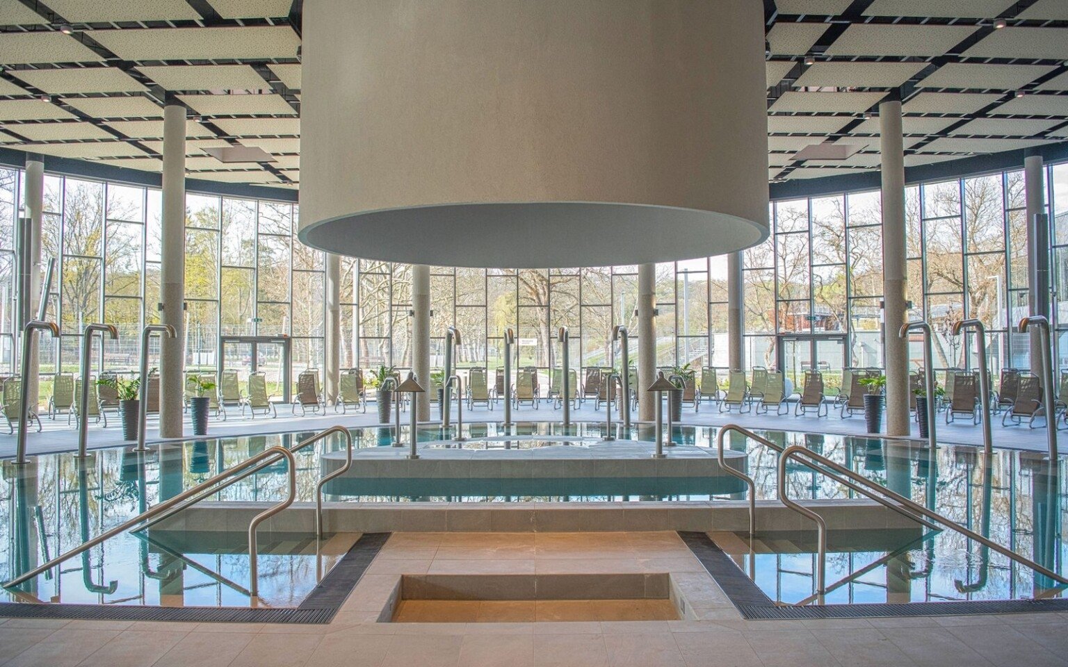 Maďarsko: Miskolc jen 500 m od lázní v Penzionu Tapolca Fogadó *** s polopenzí a 15% slevou do termálů