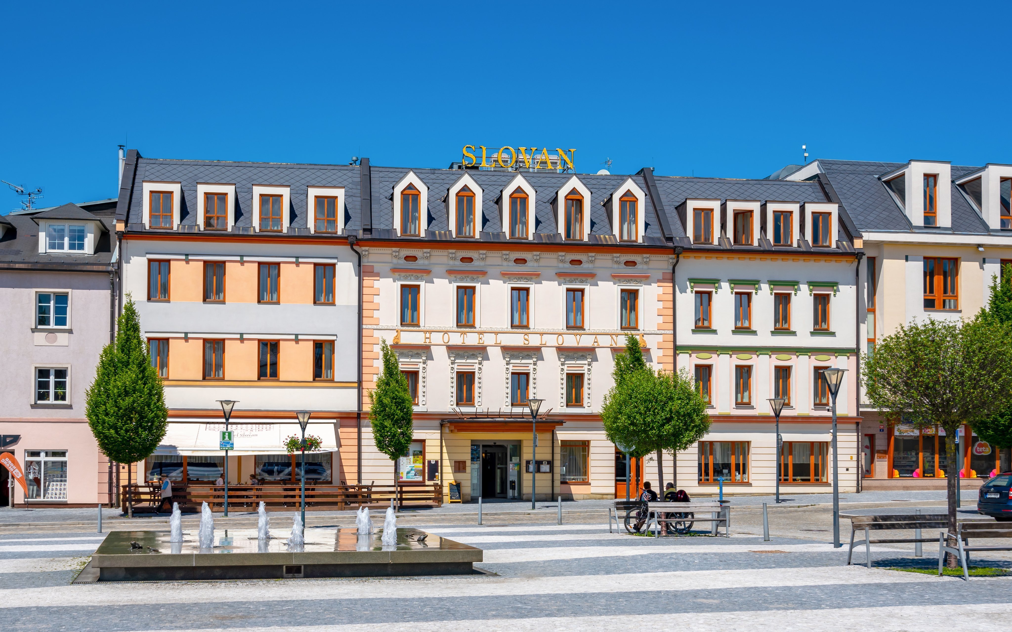 Jeseníky: Pobyt v oceňovaném Hotelu Slovan **** s polopenzí, privátním vstupem do sauny a welcome drinkem