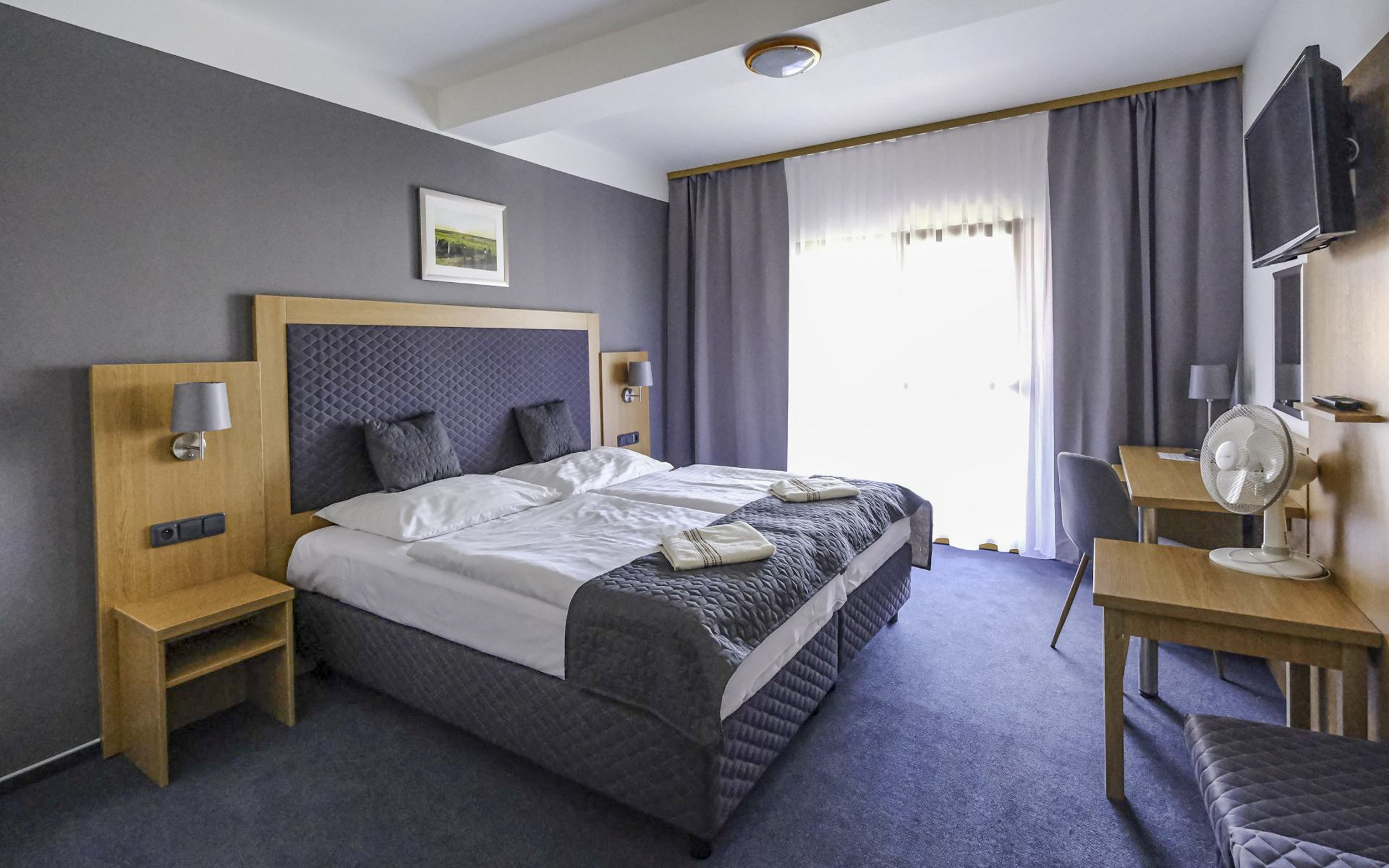 Jižní Morava: Hustopeče u mandloňových sadů v Hotelu Rustikal *** se snídaní/polopenzí + možnost degustace