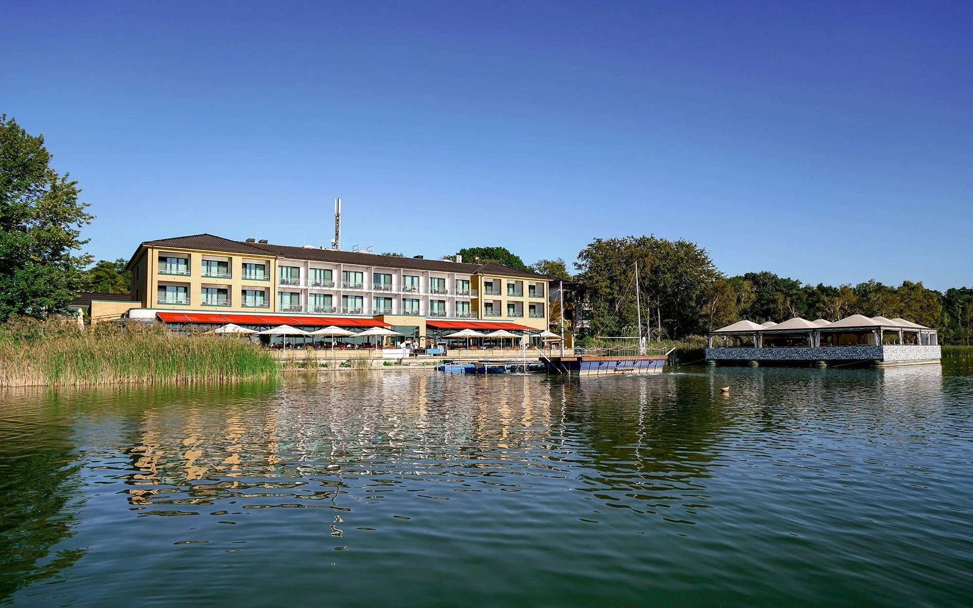 Odpočinek u Berlína s výhledem na jezero: Seehotel Berlin-Rangsdorf **** se snídaní a 5 saunami + občerstvení