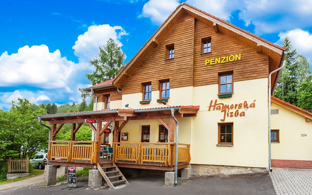 Krušné hory nedaleko Klínovce a Karlových Varů: Dovolená v Penzionu Hamerská Jizba s chutnou polopenzí