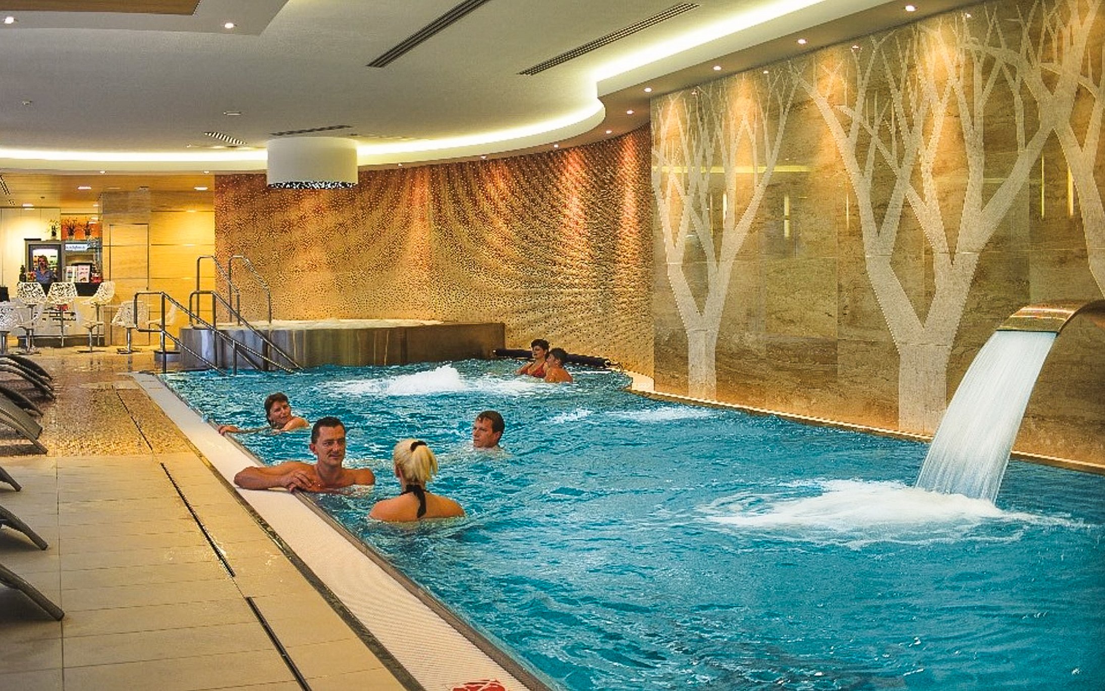 Jizerské hory: Přepychový Hotel Antonie **** s polopenzí, neomezeným vstupem do wellness a sportovní zónou