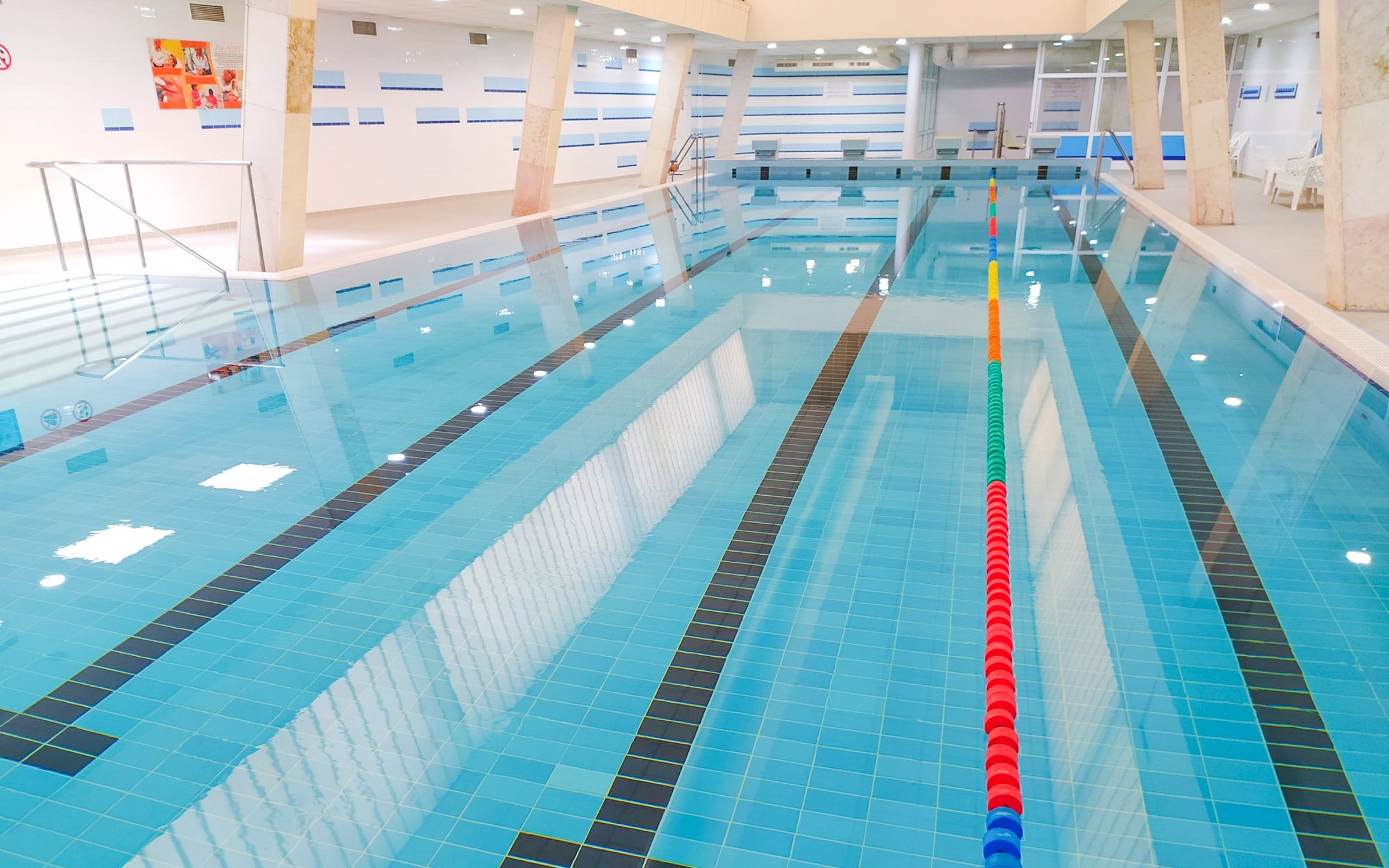 Karlovy Vary v Hotelu Krásná Královna **** se snídaněmi, vstupem do Alžbětiných lázní a oplatkami