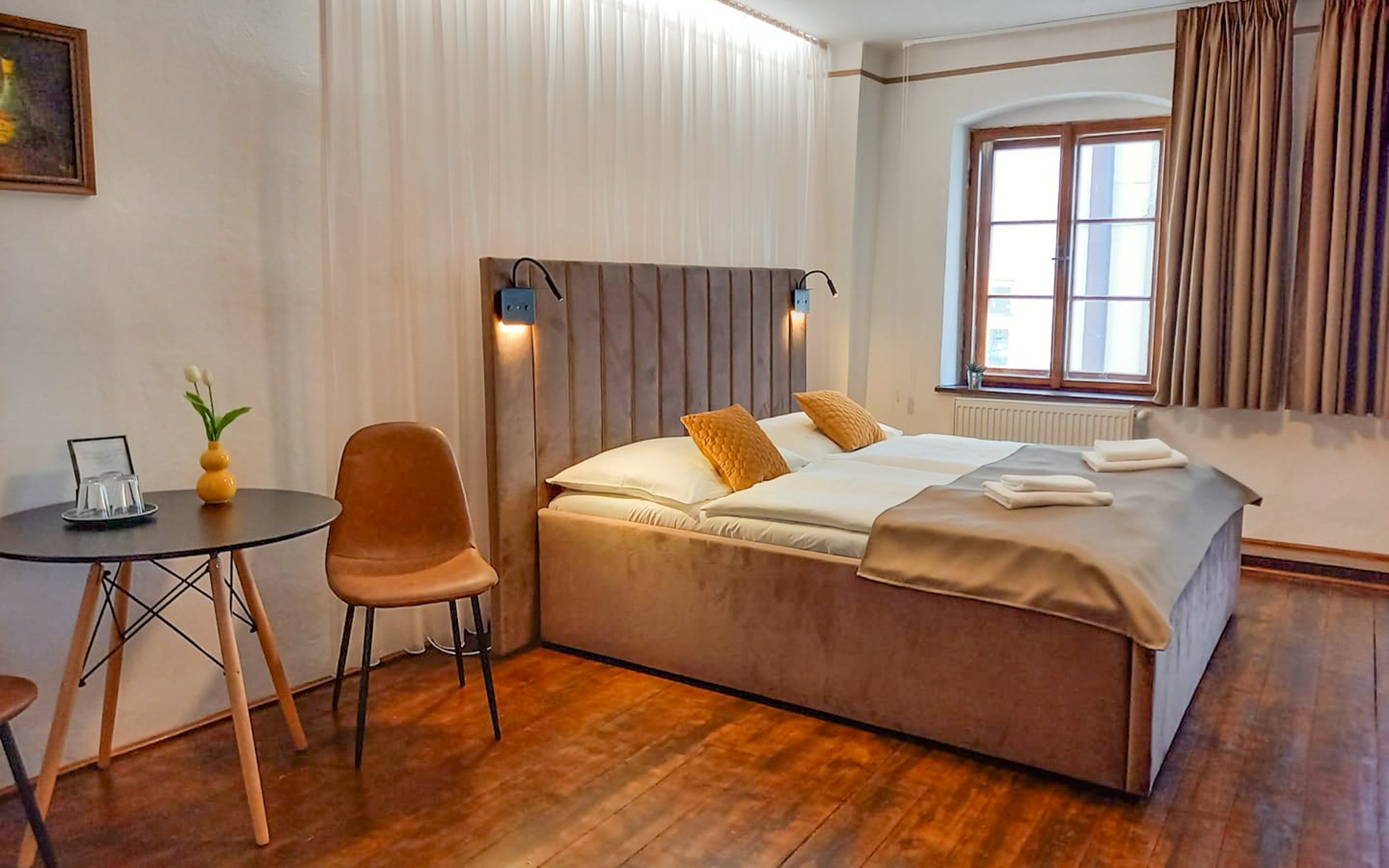 Český Krumlov: Pobyt přímo v historickém centru města v Hotelu Švamberský dům se snídaněmi formou bufetu