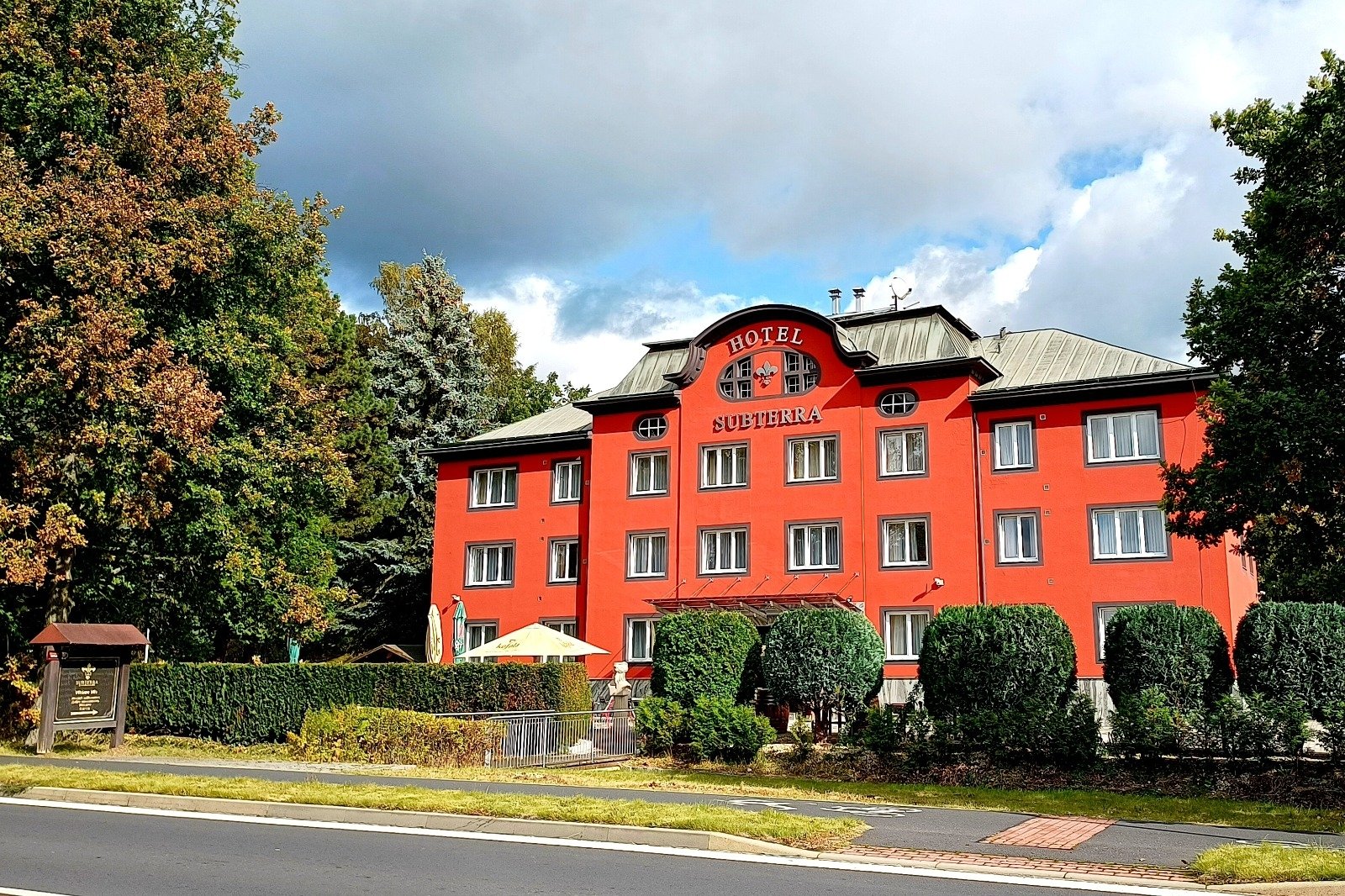 Krušné hory u lázní: Active & Wellness Hotel Subterra ****+ s polopenzí, 3 saunami, vířivkou a vstupenkami