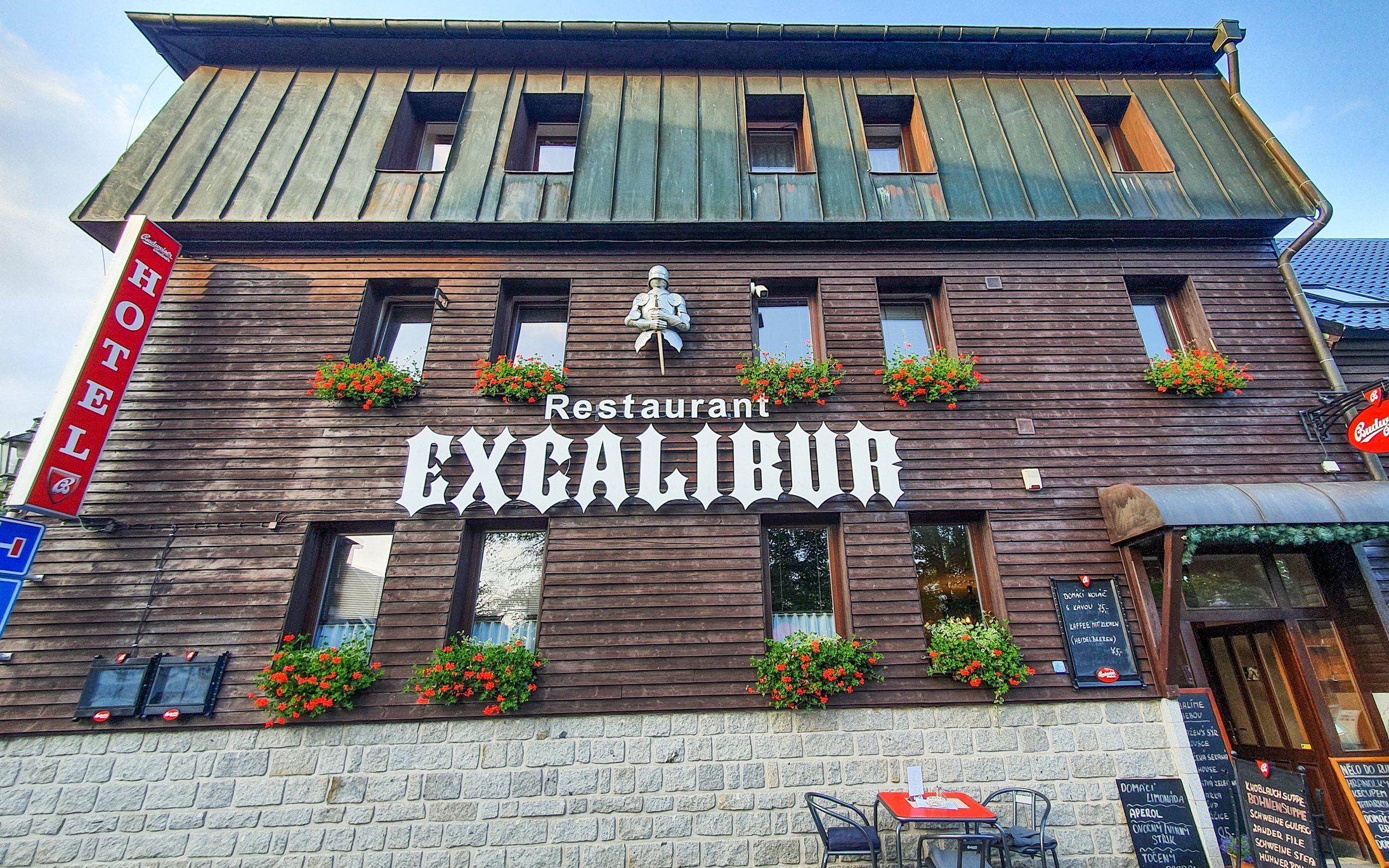Krušné hory u atrakcí: Hotel Boží Dar - Excalibur *** s polopenzí, vstupem do muzea a řadou výhod pro cyklisty