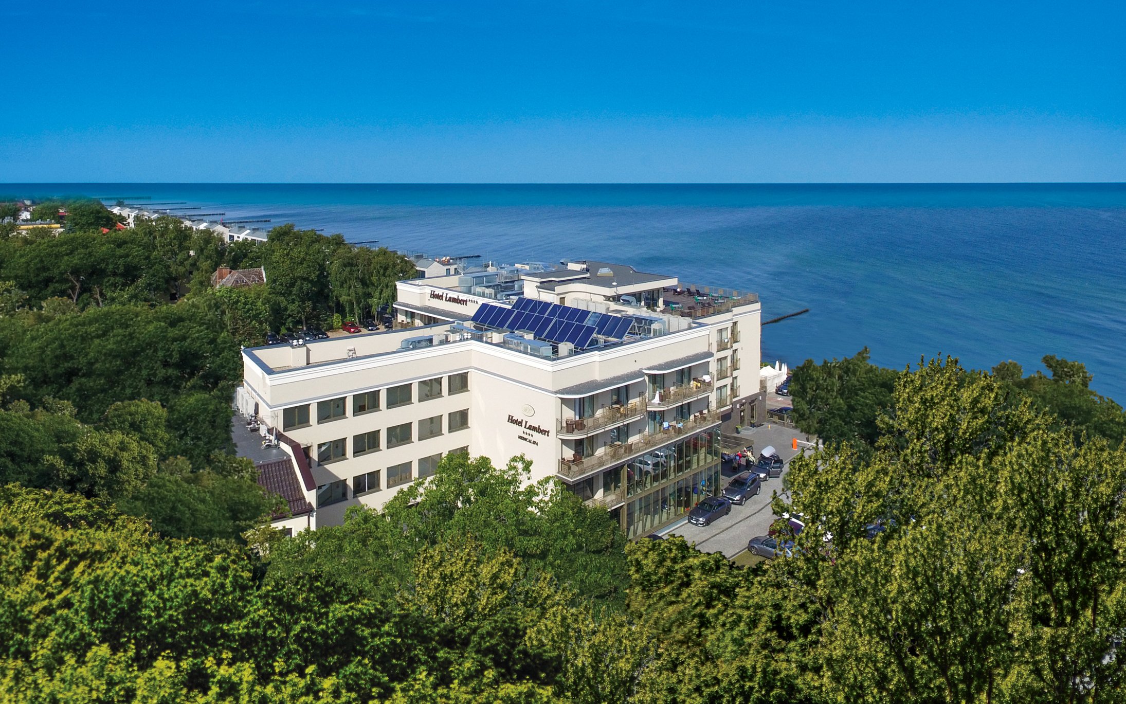 Baltské moře přímo u pláže v Hotelu Lambert Medical Spa **** s polopenzí, vodním a saunovým světem + herna