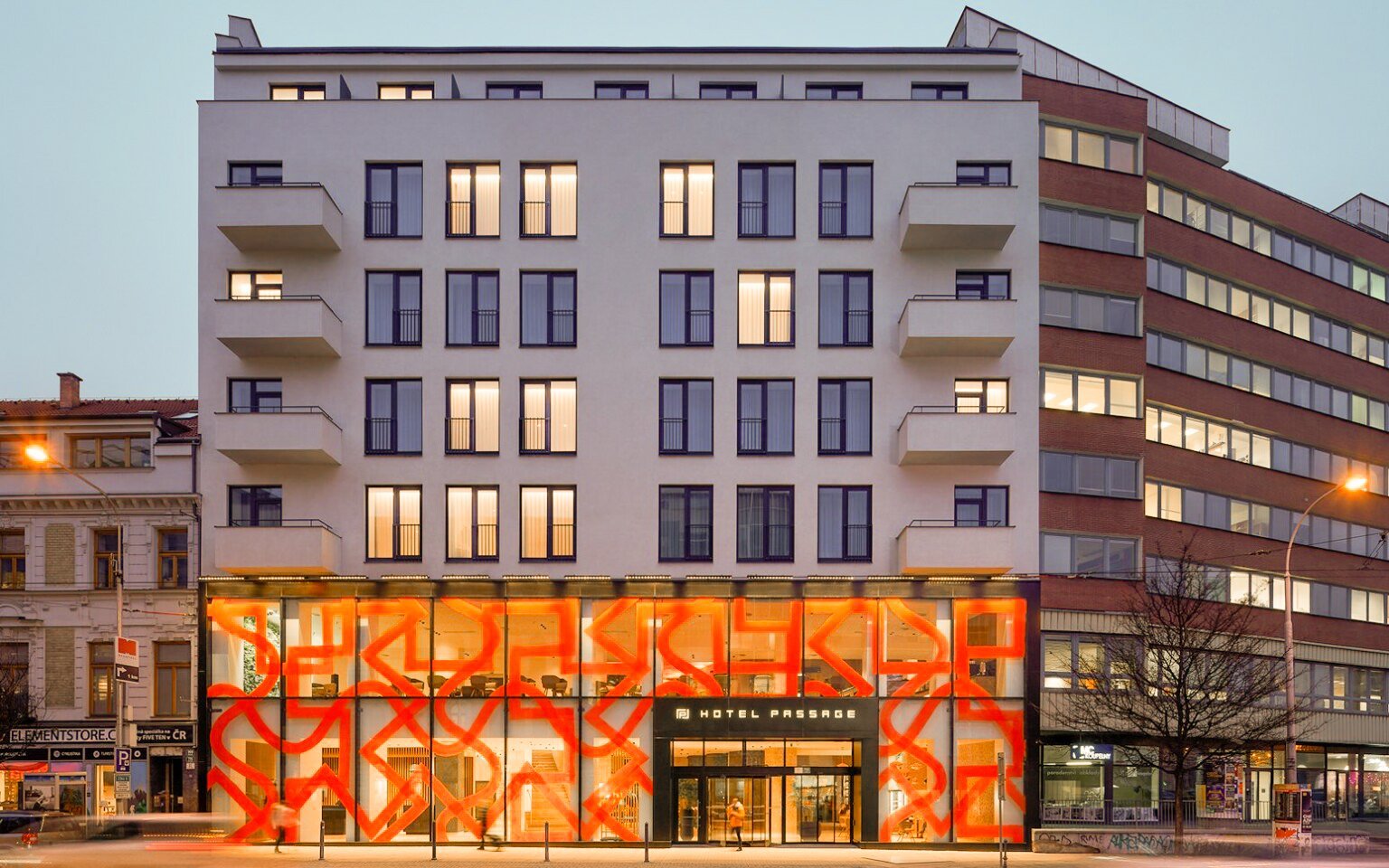 Brno přímo v centru v Hotelu Passage **** se snídaní formou bufetu a fitness centrem + druhé dítě zdarma