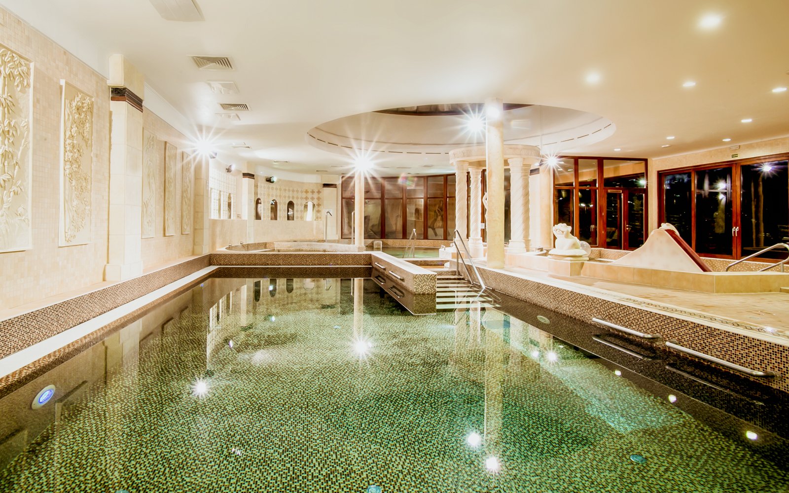 Maďarsko u pohoří Mátra: Hotel Narád Park **** s polopenzí a neomezeným wellness (bazény, sauny) + fitness