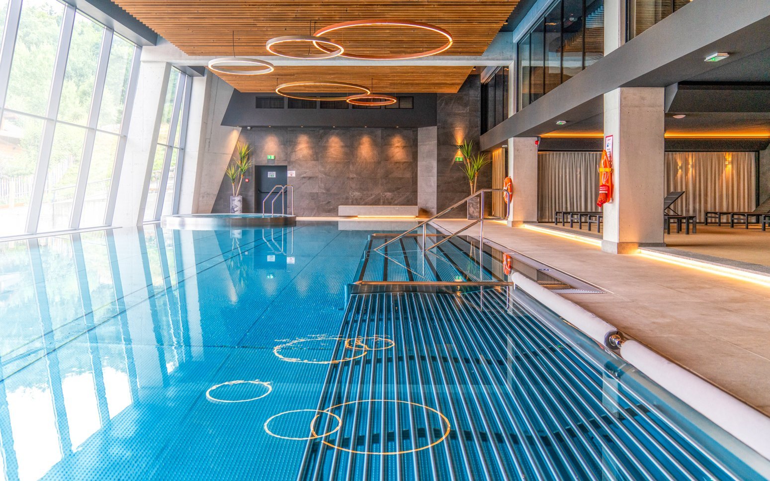 Polské Beskydy v Hotelu Meta Resort Vine & Spa **** se snídaní a neomezeným wellness (bazén, vířivka, sauna)