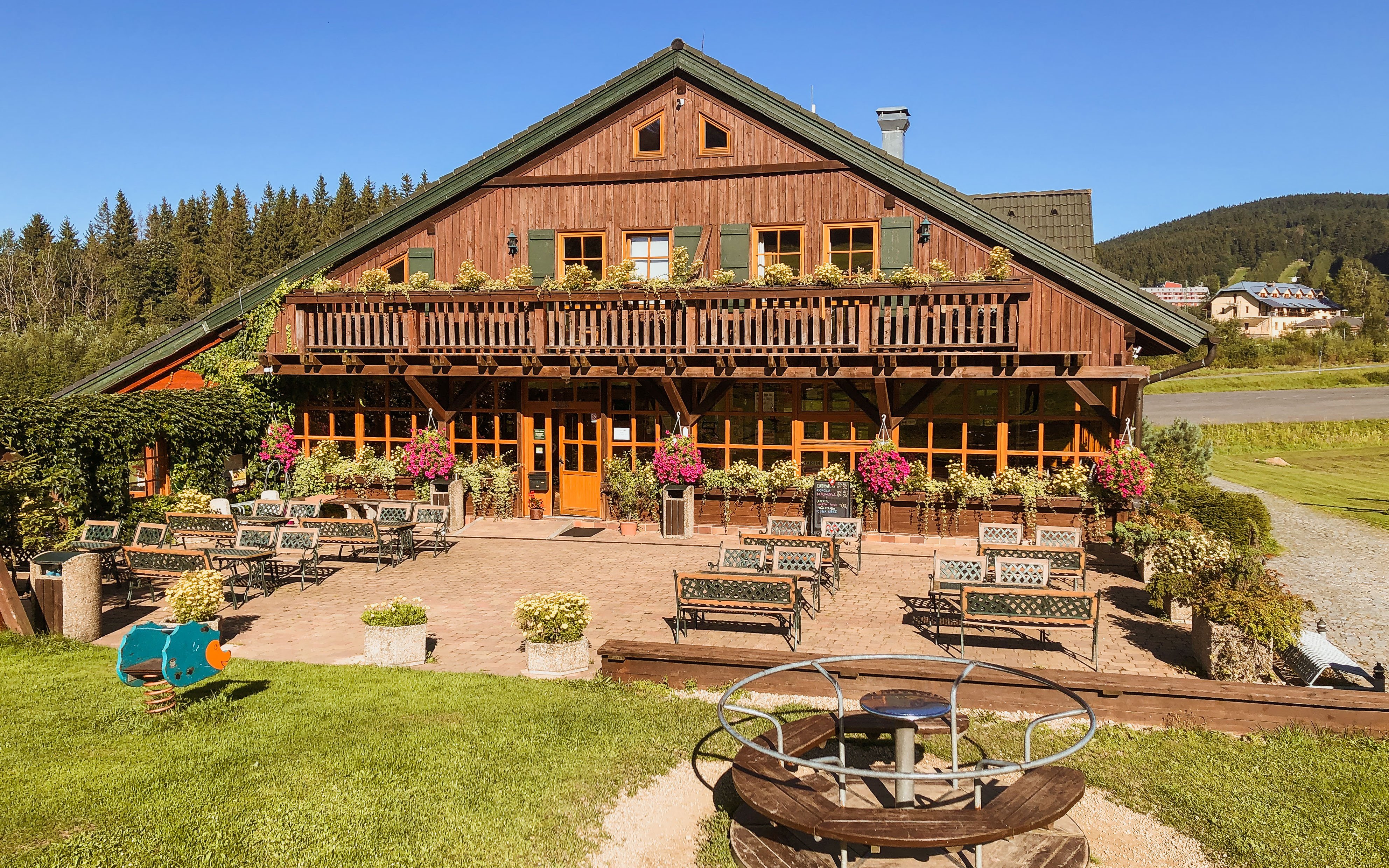 Jeseníky: Ramzová v Penzionu Haltmar se snídaní formou bufetu a vstupem do wellness centra (bazén a 2 sauny)