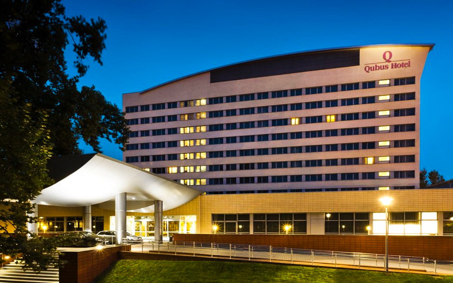 Polsko v historickém městě blízko Vratislavi: 4* Qubus Hotel Legnica s polopenzí a wellness (vířivka, sauna)