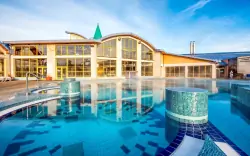 Dovolenka v areáli kúpeľov: Park Inn by Radisson Sárvár ****+ s all inclusive a termálnymi bazénmi + animácie