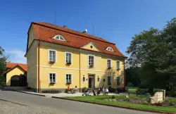 Relaxačný či golfový pobyt pri Tábore: Penzión Černická Obora s raňajkami či polpenziou, infrasaunou a zľavou