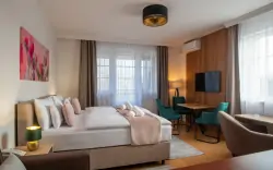 Štúdio apartmán s balkónom, Hotel Holdvirág ***, Sárvár