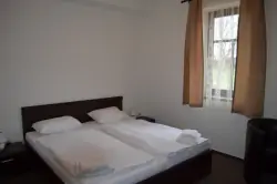Izby, Bison Ranch Rožnov, Český Rudolec, Česká Kanada