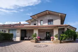 Pobyt pri Lago di Garda a historických mestách: 4* Hotel Splendid Sole s raňajkami alebo polpenziou + bazén 