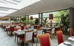 Presklená reštaurácia, Parco San Marco Hotels & Beach Resort ****, Cima di Porlezza (CO), Taliansko