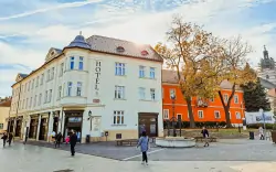 Pobyt v srdci Győru len 800 m od termálov: Hotel Domus Collis **** s bohatými raňajkami a vybavenou kuchynkou