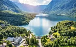 Slovinsko 100 m od Bohinjského jazera: Hotel Jezero **** s raňajkami/polpenziou a vstupom do bazéna i sauny