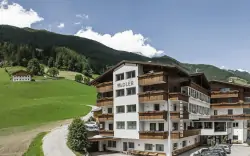 Dovolenka v Južnom Tirolsku v Hoteli Adler *** s polpenziou, rozsiahlym wellness a kartou na dopravu zadarmo 