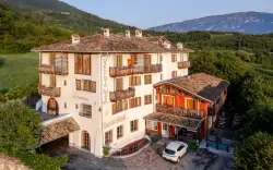 Wellness pobyt v regióne Trentino: Hotel Relais Vecchio Maso **** s polpenziou, bazénmi a saunami + víno